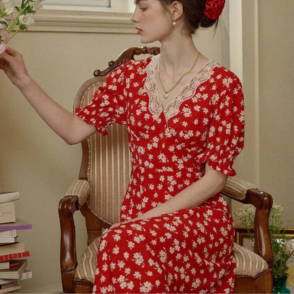 NWT Simply Retro Stormi Floral Midi Dress | Lace Trim | Size S - Picture 6 of 13
